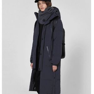 ISO The Arrivals Aer Parka in Charcoal